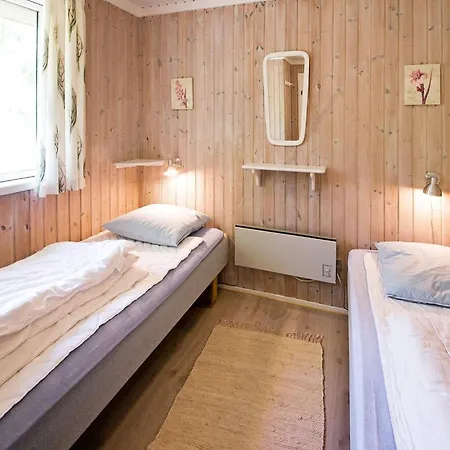 6 Person In Aakirkeby Дом отдыха
