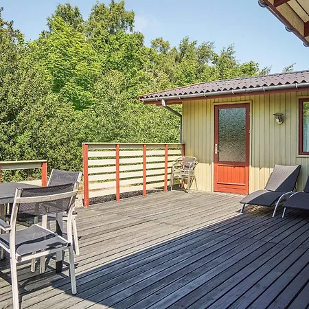 6 Person In Aakirkeby Сasa de vacaciones *